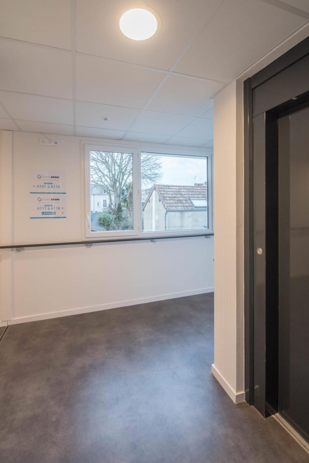 Camille - Studio Wifi Et Gare Le Mans Exteriör bild